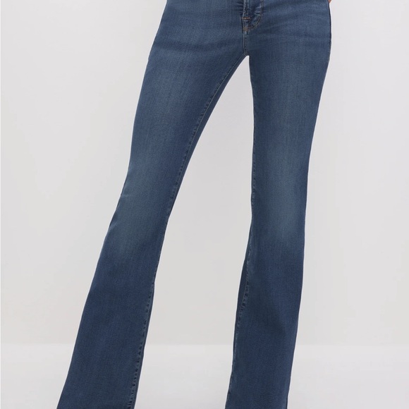 Good American Good Leg Flare Jeans size 2/26 - Picture 3 of 9